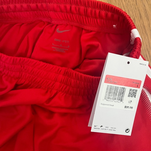 Nike Dri-FIT boys shorts - Picture 4 of 4